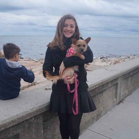 Meet your Posher, Sophia - Picture 3 of 3